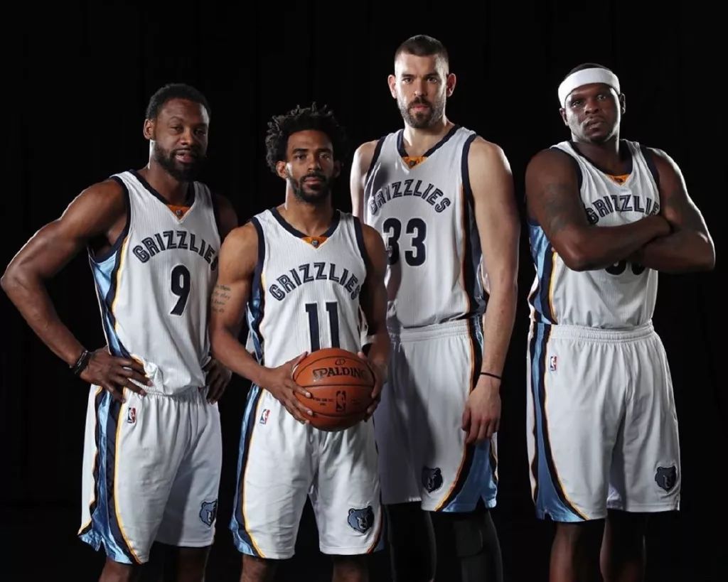 今晚！亚冠上海海港VS柔佛新山，中超冠军残阵出战？CCTV5不转，2大平台直播（今夜亚冠：上海海港PK柔佛新山，中超冠军残阵迎战？CCTV5不播，双平台直播）