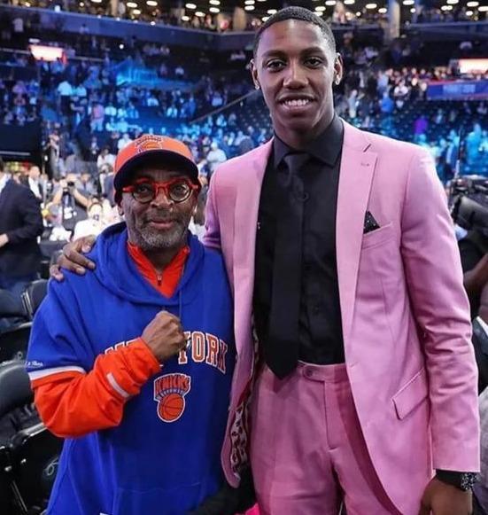 阿莱尼亚：当时我在巴萨没有位置，库库雷利亚也是一样（阿莱尼亚：那段时间巴萨容不下我，库库雷利亚的处境也一样）