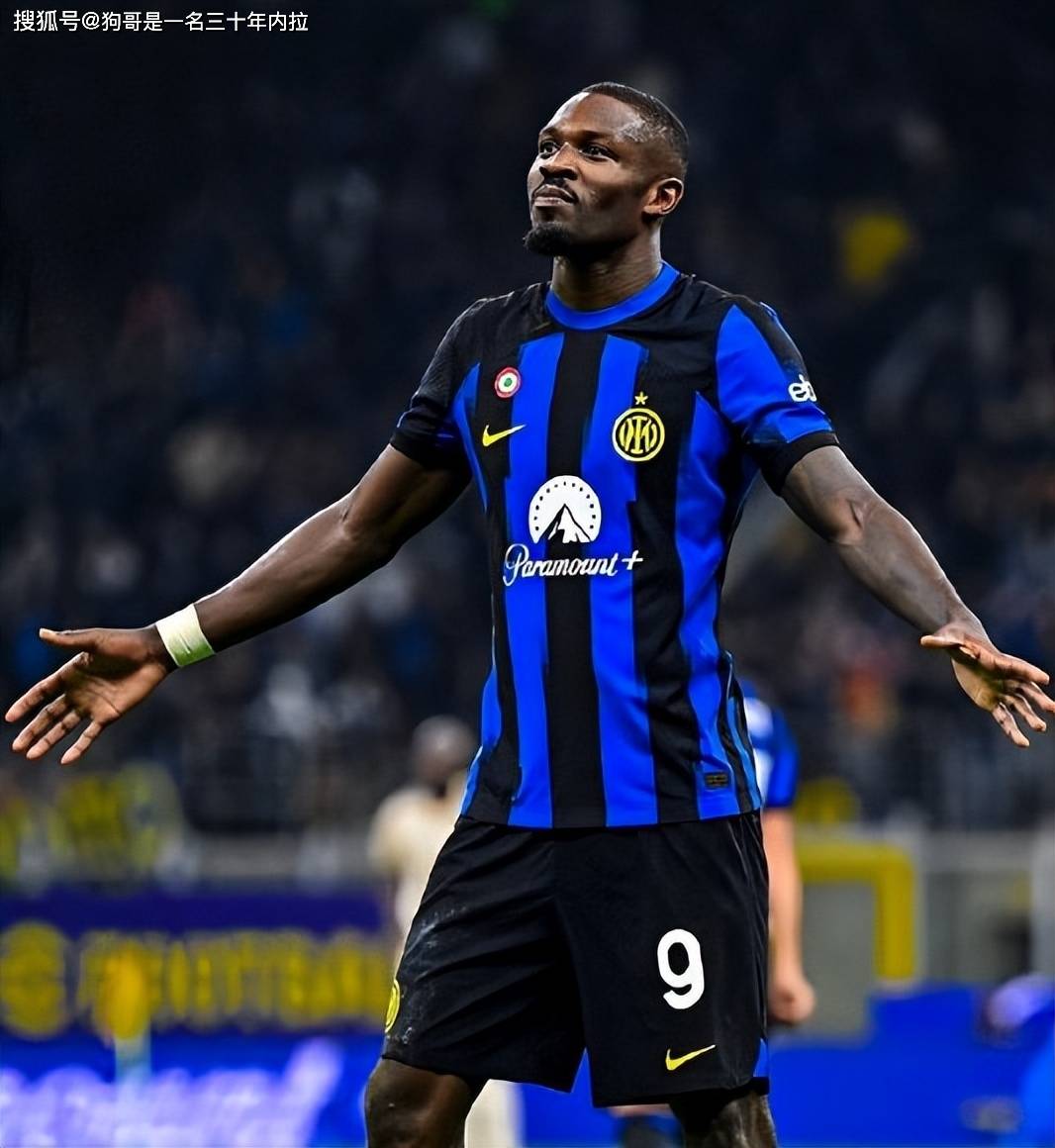 温格：维尔茨当初选择利物浦前提是踢10号位，他不想踢边路（温格透露：维尔茨选择利物浦的前提是出任10号位，他不愿踢边路）