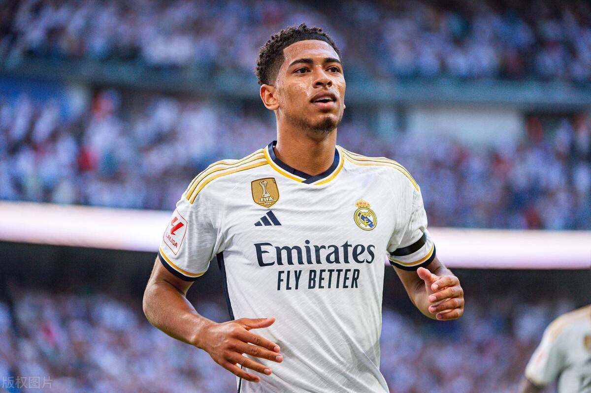 球星打出赛季最暴走的一场（球星上演本季最疯狂一战）