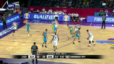 图片报：因两名前锋状态差，多特考虑冬窗签维罗纳前锋焦瓦内（图片报：两名前锋低迷，多特或冬窗引进维罗纳前锋焦瓦内）