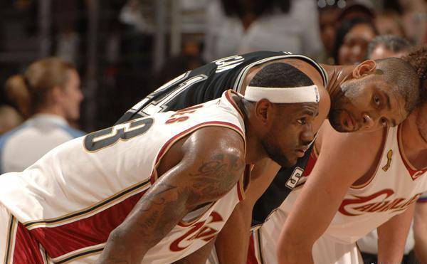 罗马诺：曼联已告知莱比锡准备正式报价谢什科（罗马诺：曼联已通知莱比锡将提交谢什科的正式报价）