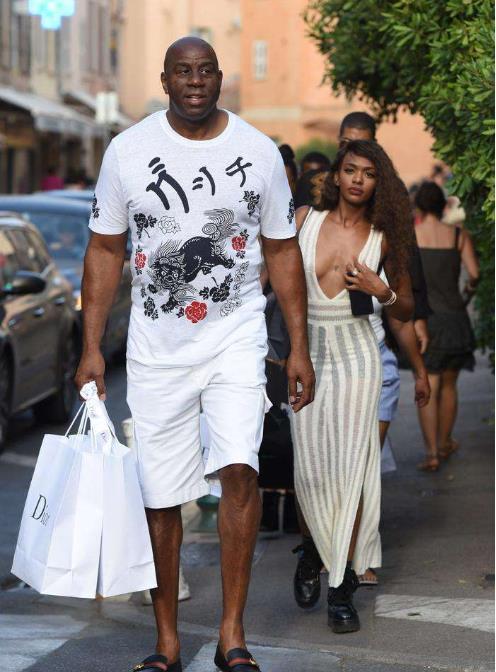 阿森纳终结连续18场不败，上次输球英超0-1利物浦（阿森纳18场不败告终，上一次失利为英超0比1不敌利物浦）