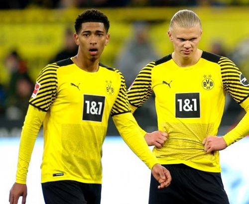 张琳芃第11次赢得中超冠军，超越郑智成国内联赛历史第一人！（张琳芃收获中超第11冠，超越郑智加冕国内联赛历史第一人）