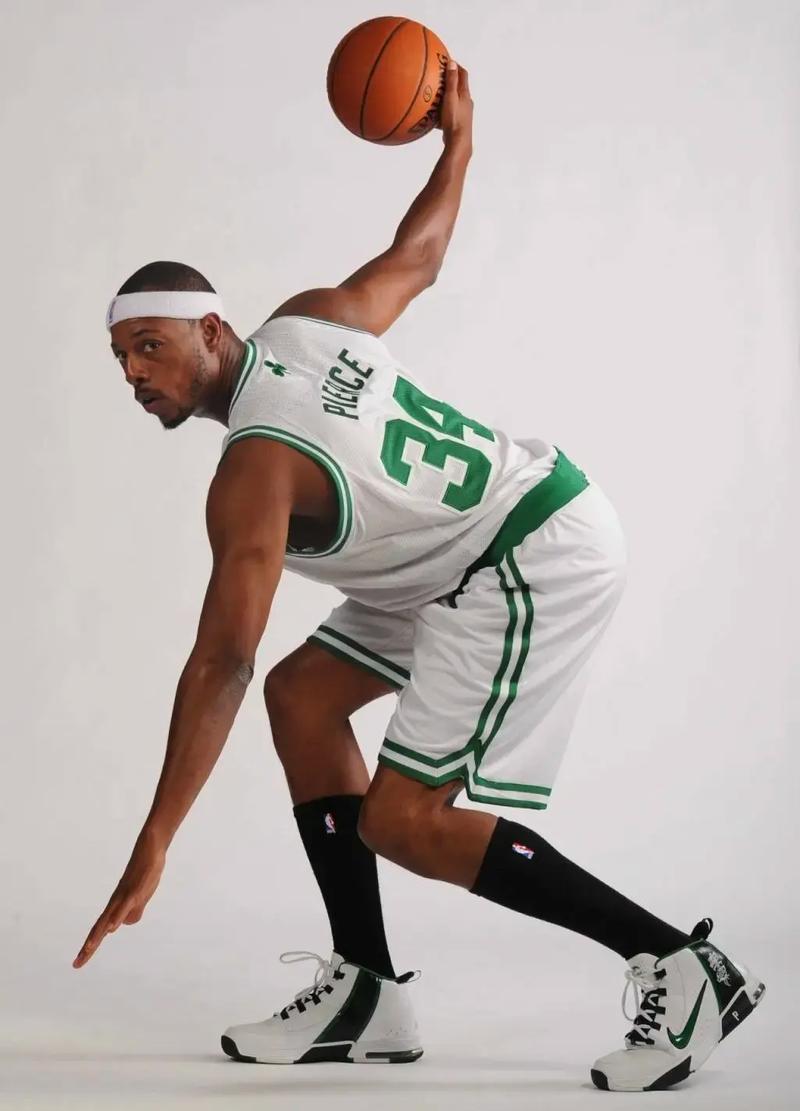 塞尔希-多明格斯：伊尼戈拥有领袖气质；目标是回到巴萨踢球（塞尔希-多明格斯：伊尼戈具领袖气质，个人目标是重返巴萨踢球）