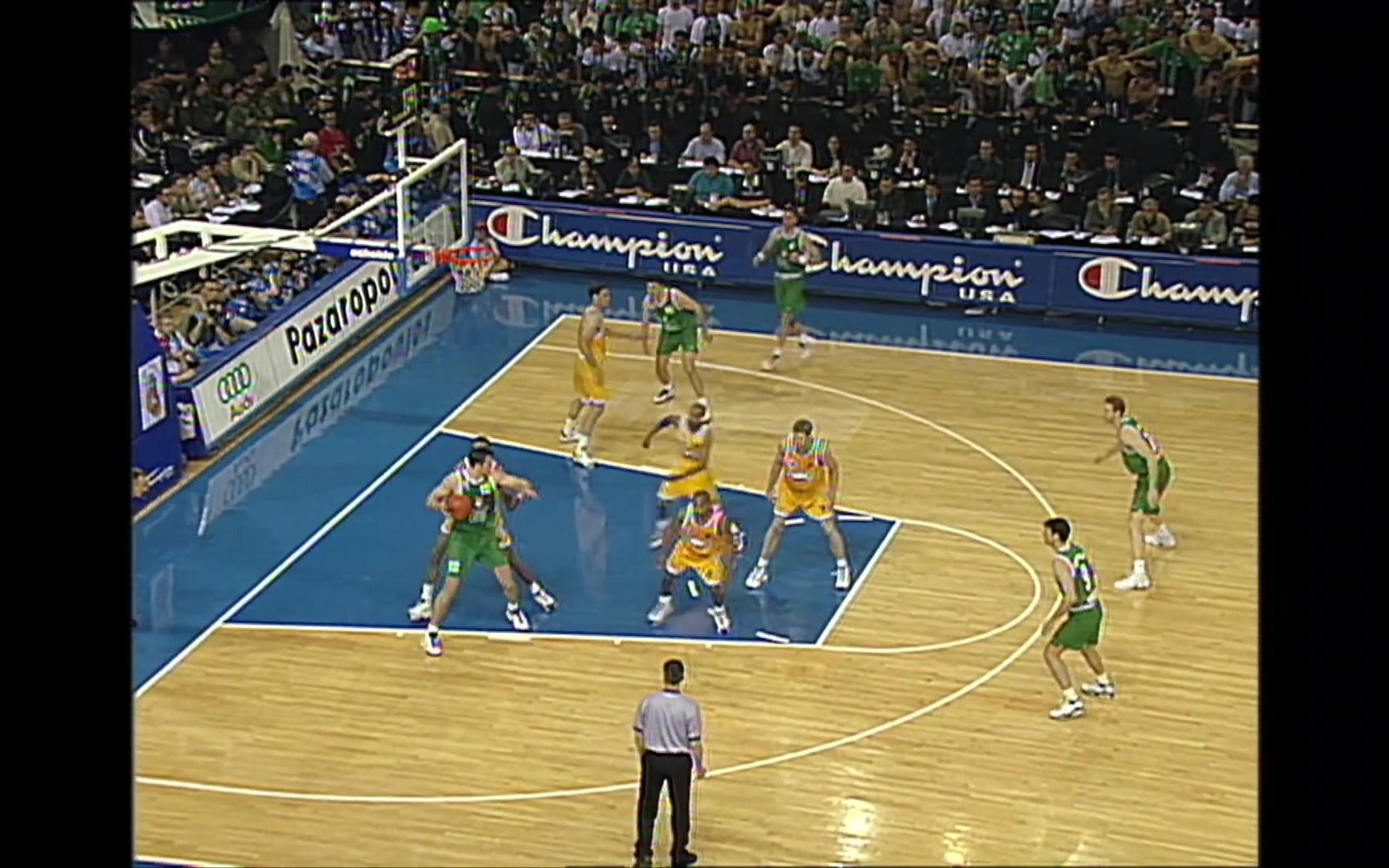 卫冕冠军重新起航，泰州官方发布2026“苏超”球员全国招募令（卫冕王者再启新程，泰州官宣2026年“苏超”球员全国招募）